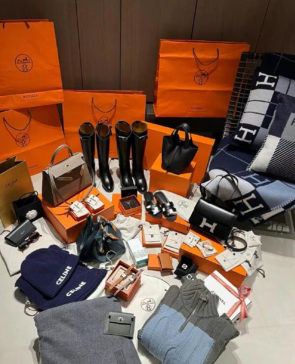 台州回收奢侈品鞋服.jpg